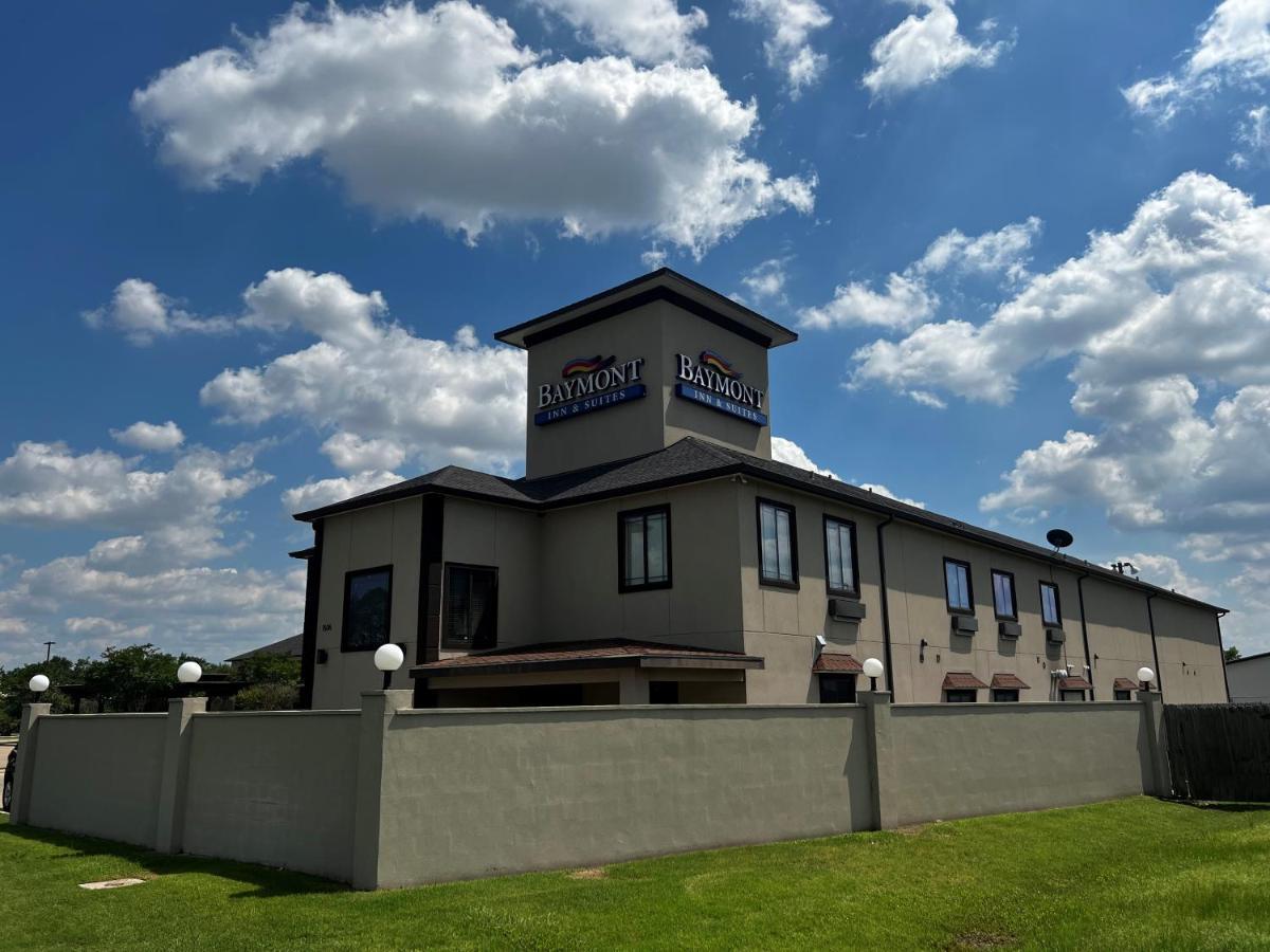 Baymont By Wyndham Bryan College Station Hotel Exterior photo